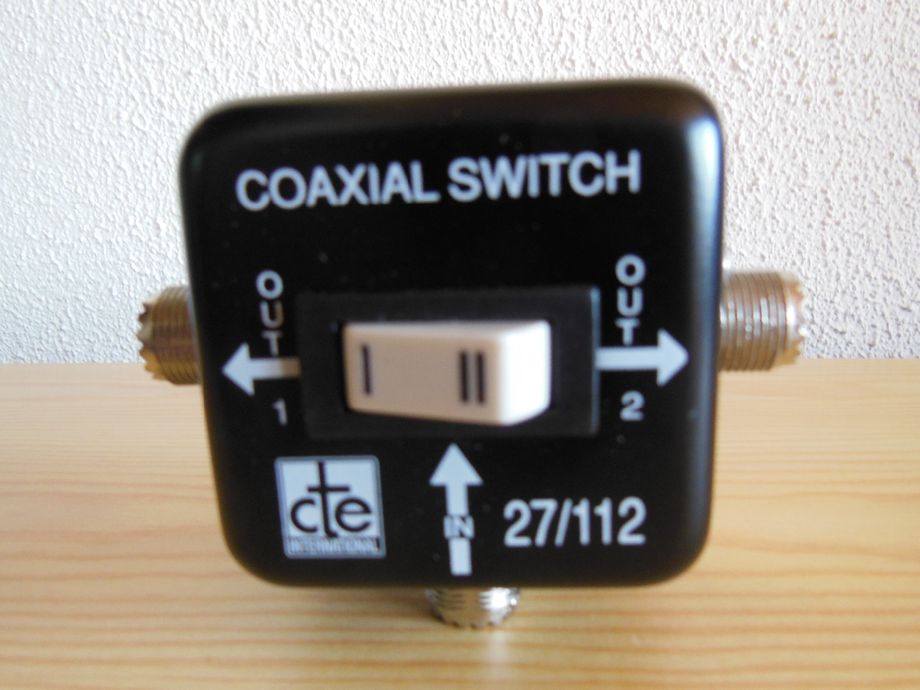 CTE-2Veis-Coax-Switch-0-30Mhz-Applicable-power;1000Watt;Dimm;72x72x47mm;Vekt;160Gr;Kr200,-+Porto;Brev;Kr55,-Kontakt;epost;odderiks@online.no